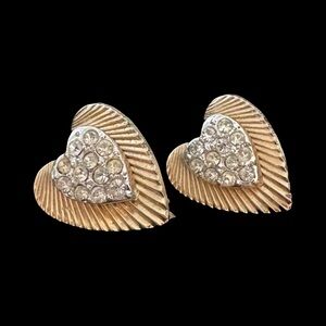 ✨Beautiful Signed Coro Gold and Crystals Heart Earrings